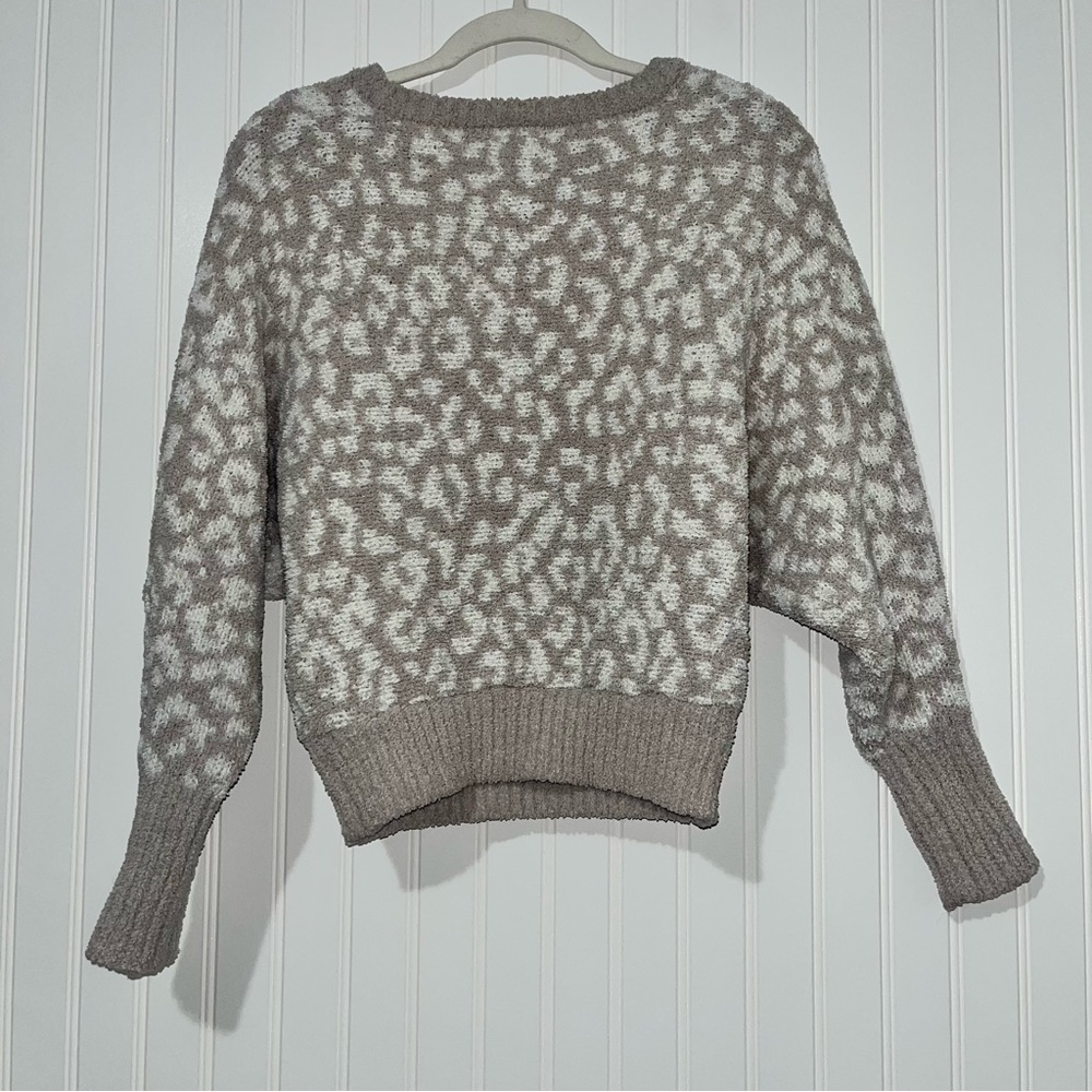 Jessica Simpson size xs long sleeve soft sweater - Picture 3 of 3